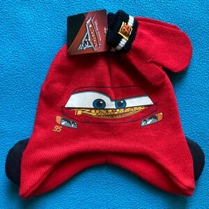 NEW Disney PIXAR Cars 3 Lightning McQueen Hat & Gloves Set